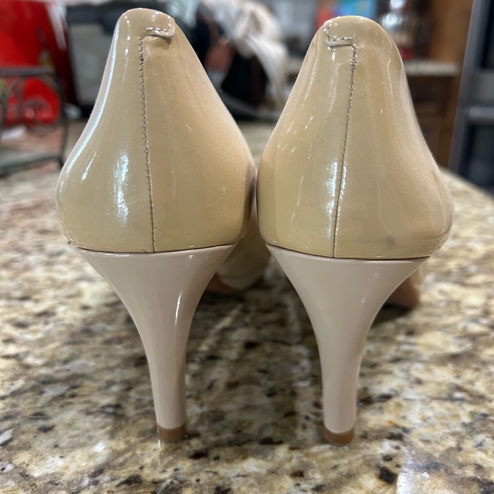 Alex Evenings Nude Patent Heels